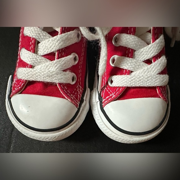 Converse All Star Red & White Size 5.
Kids / Toddler / Baby - Picture 9 of 14